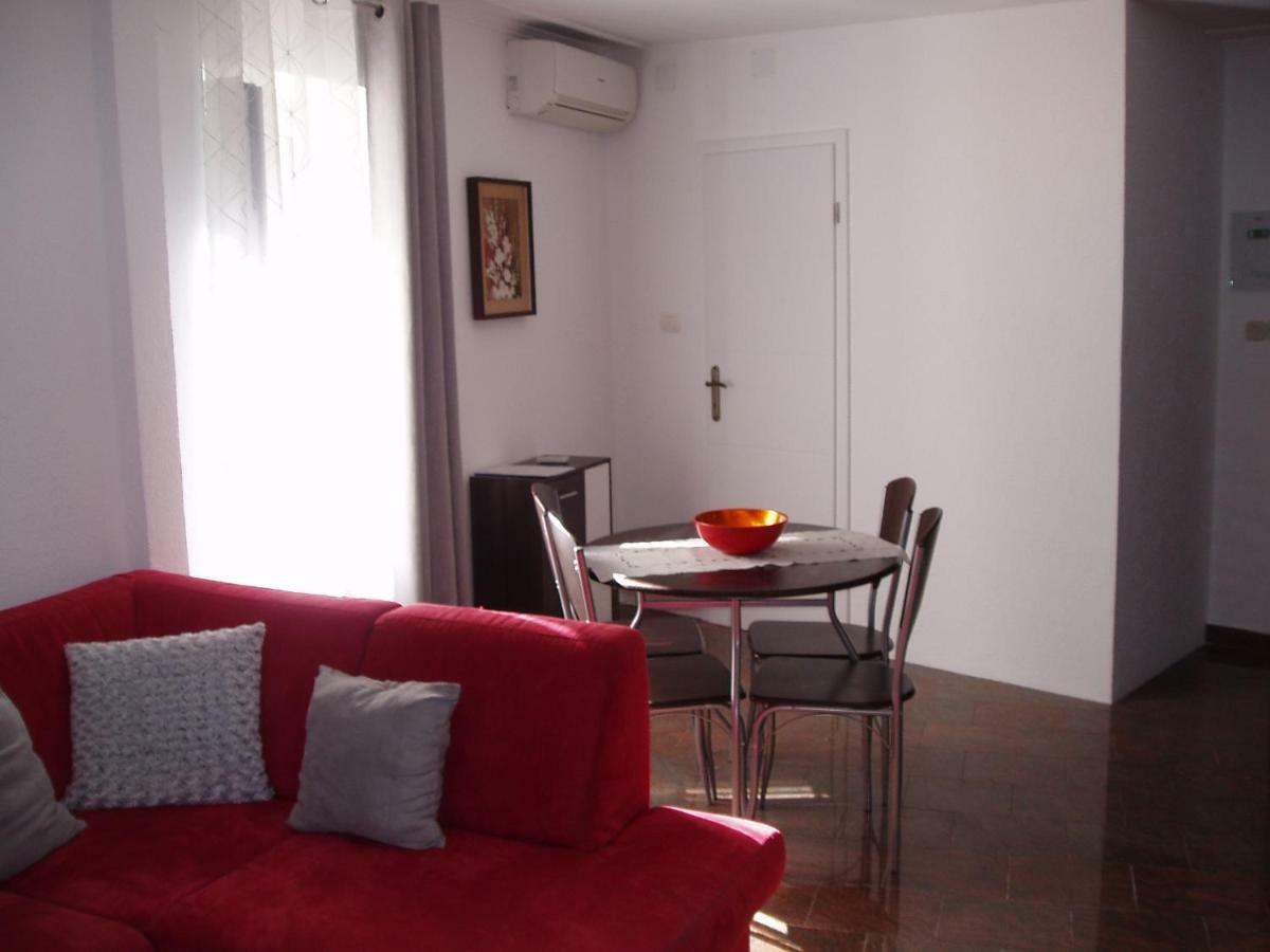 Apartment Oaza Ровинь Экстерьер фото