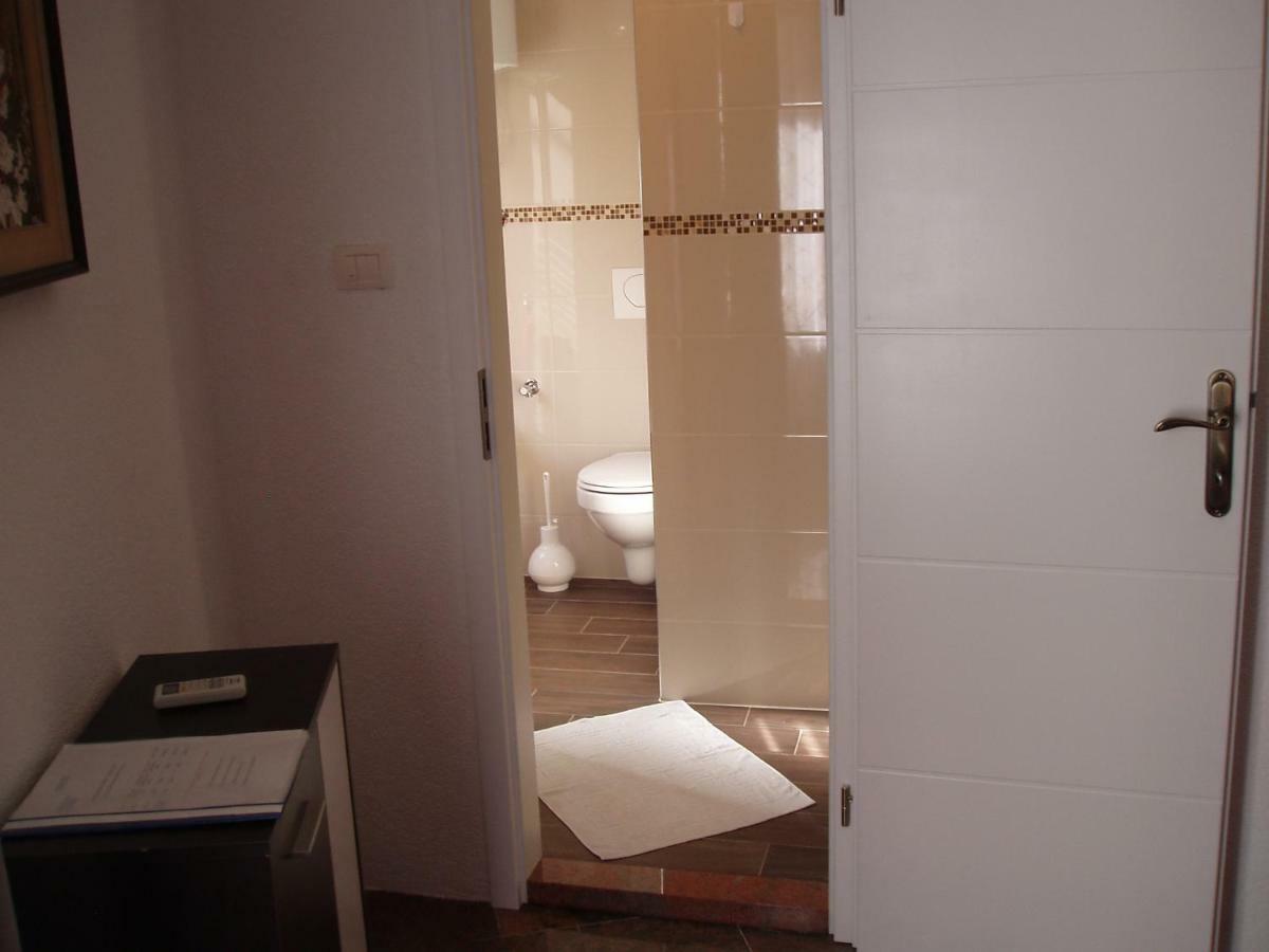 Apartment Oaza Ровинь Экстерьер фото